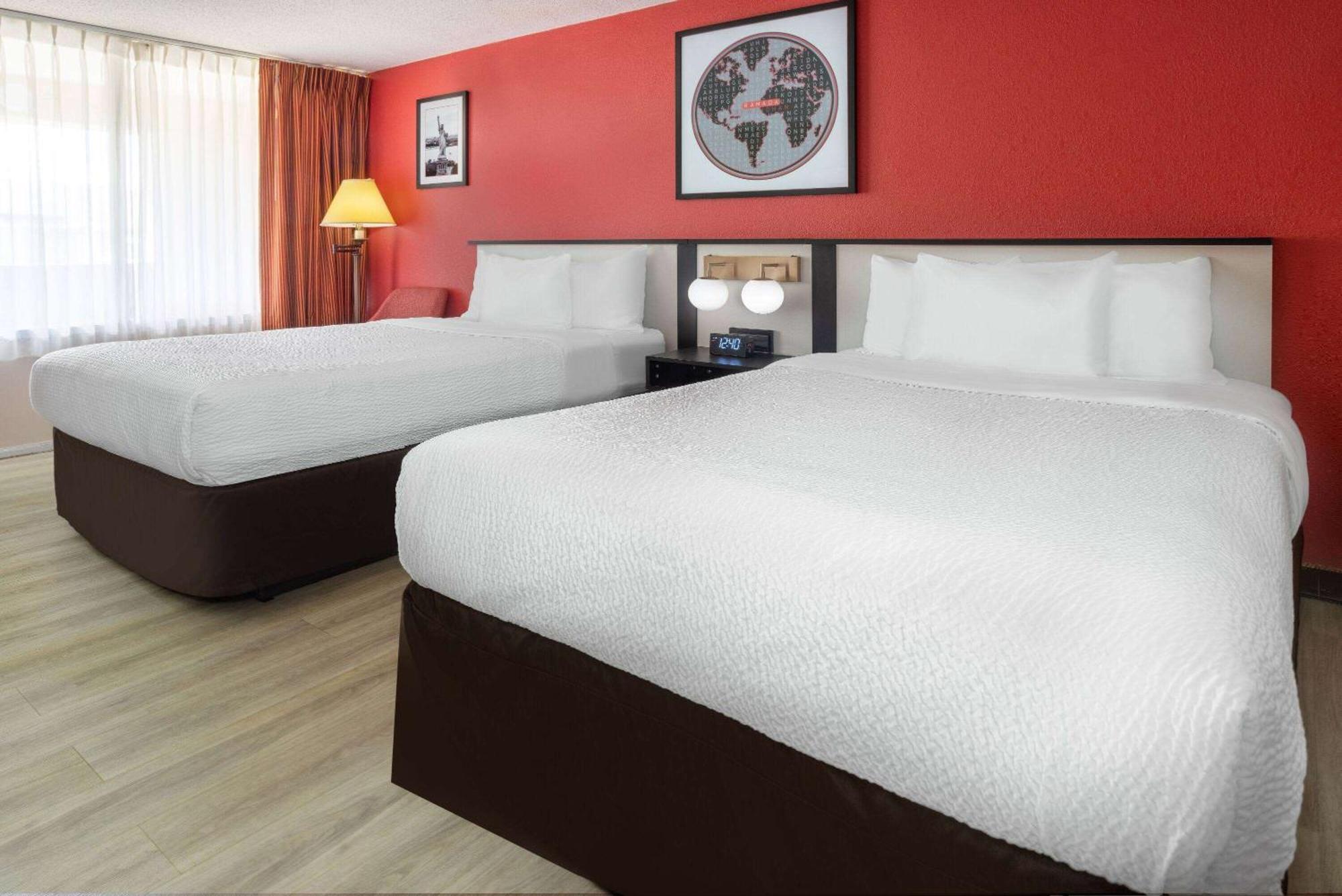 Ramada By Wyndham Rome - Verona Eksteriør bilde
